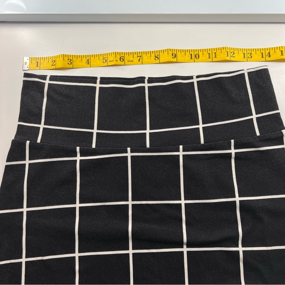 Charlotte Russe | Windowpane Spandex Bodycon Pencil Skirt | Size Medium - Picture 5 of 10